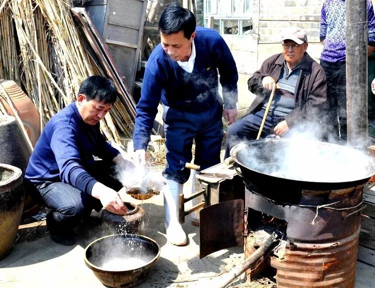 从卖原料到海洋食品名城——荣成40年海洋经济发展之海产品J9九游会 九游会J9加工篇(图2)