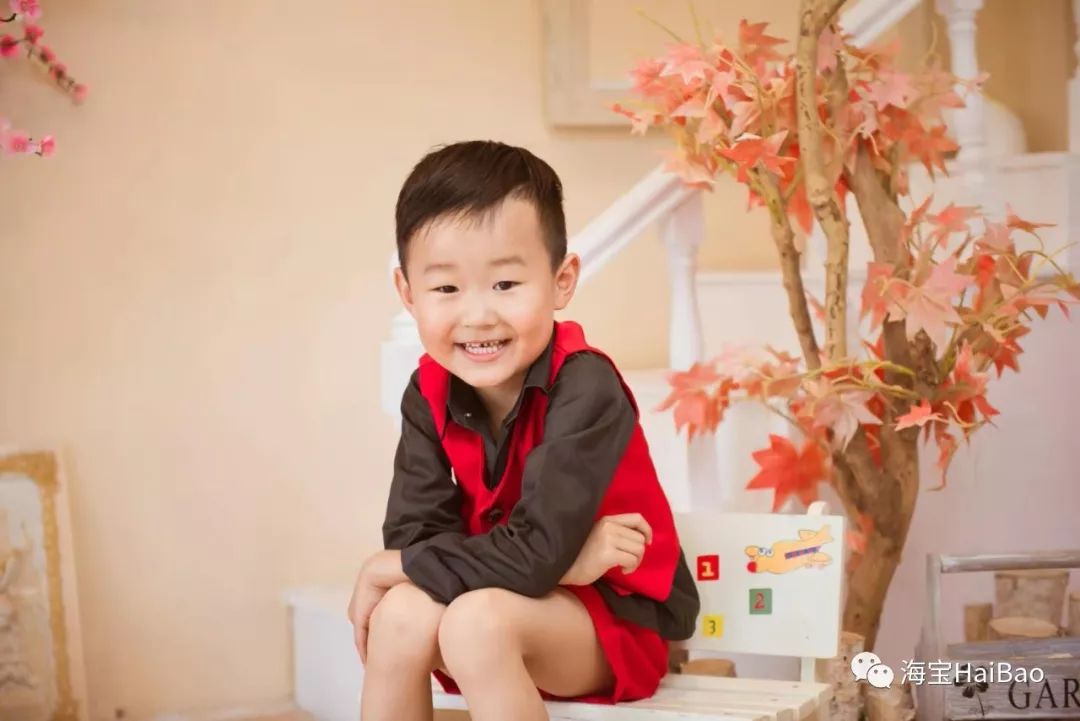 九游会J9 J9九游会这些孩子画的大海比大人好太多我们小时候根本不会画(图5)
