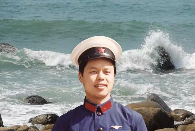 中国画海第一人一幅大海画作32米长网友：看海的儿子！J9九游会 九游会J9(图1)