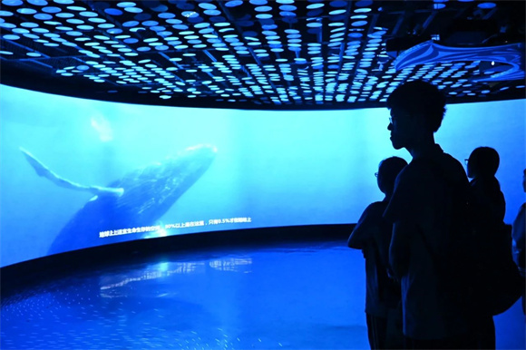 浦东]海大附中：探索深海奥秘助力海洋强国走进同济大学深海探索馆参观学习J9九游会 九游会J9(图6)