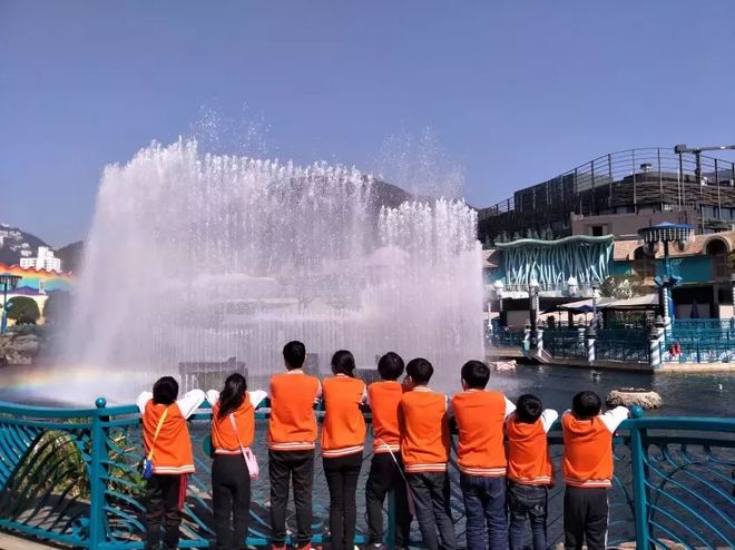 J9九游会 九游会J9海洋探索：解开你心中的“海蓝之谜”(图2)