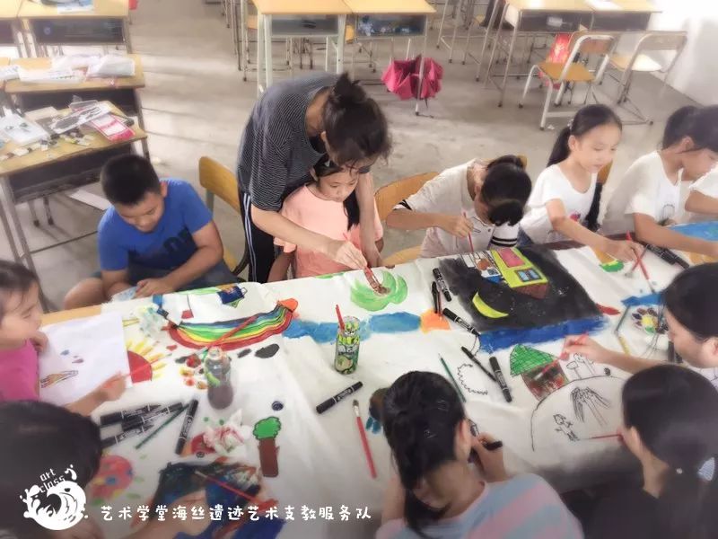 三下乡特辑邑大学子与三下乡的初邂J9九游会 九游会J9逅(图5)