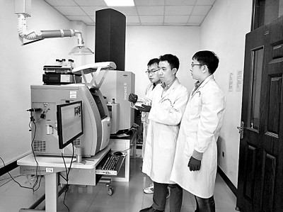 大连工业大学食品科学与技术创新团队：耕海牧渔 打造“蓝九游会J9 J9九游会色粮仓”(图3)