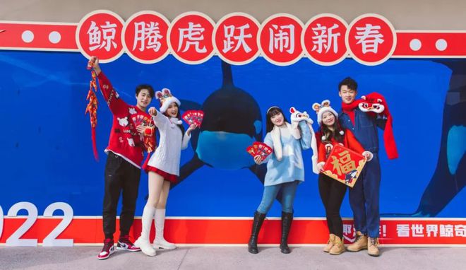 J9九游会 九游会J9全球首个仿生鲸鲨震撼亮相上海海昌海洋公园！(图3)